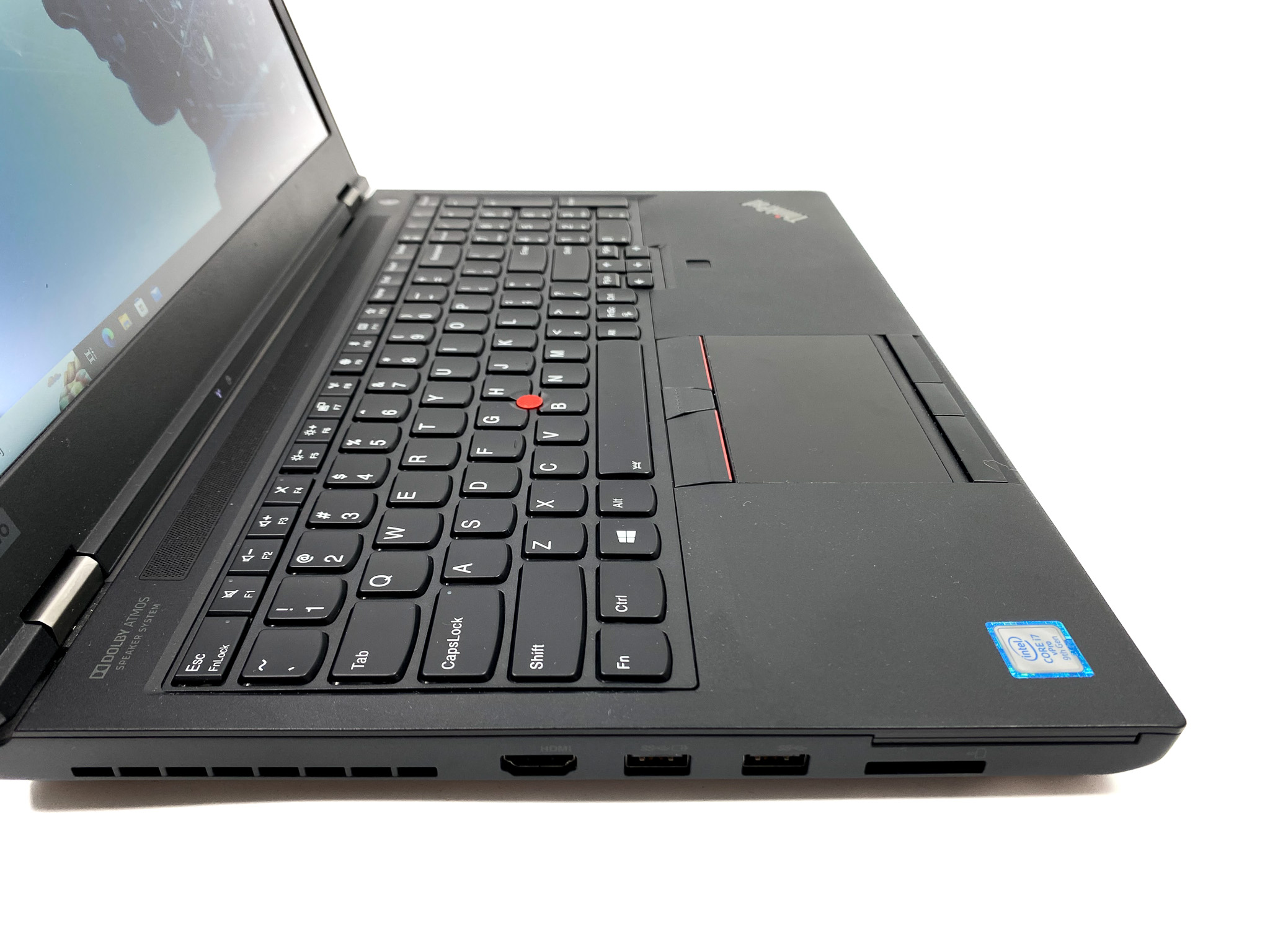 Lenovo ThinkPad P53 - Wydajność i mobilność dla profesjonalistów Szukasz laptopa, który poradzi sobie z najbardziej wymagającymi zadaniami? ThinkPad P53 to potężna stacja robocza w mobilnej obudowie, stworzona z myślą o profesjonalistach, którzy potrzebują niezawodnego narzędzia do pracy.