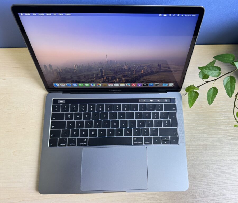 Apple MacBook Pro A2159 – Moc i mobilność w jednym