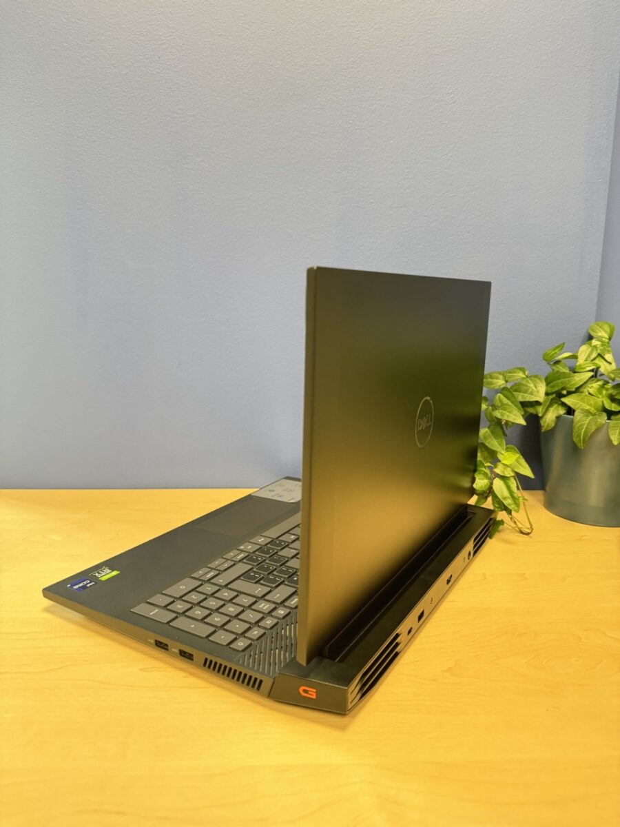 Laptop Dell G15 5521